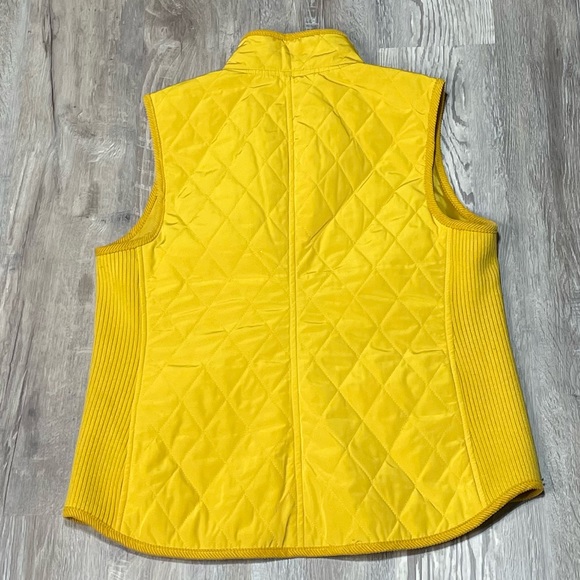 Talbots Yellow Quilted Vest stretchy side panels, front pockets size medium - Picture 6 of 9